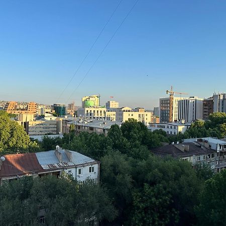 Yeznik Koghbatsi - Amiryan Crossroads 1 Bedroom Comfy Apartment With Balcony Ko100 エレバン エクステリア 写真