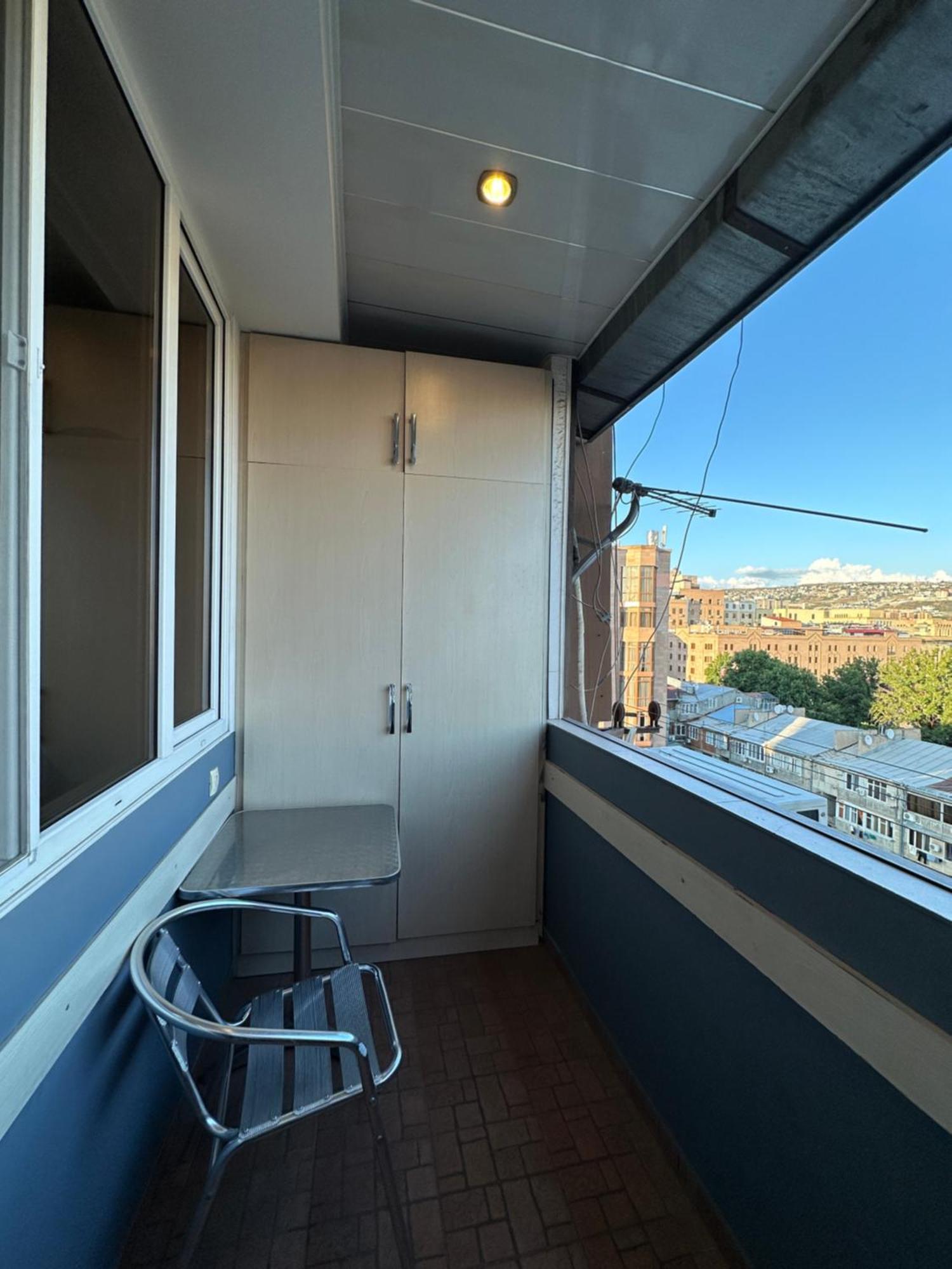 Yeznik Koghbatsi - Amiryan Crossroads 1 Bedroom Comfy Apartment With Balcony Ko100 エレバン エクステリア 写真