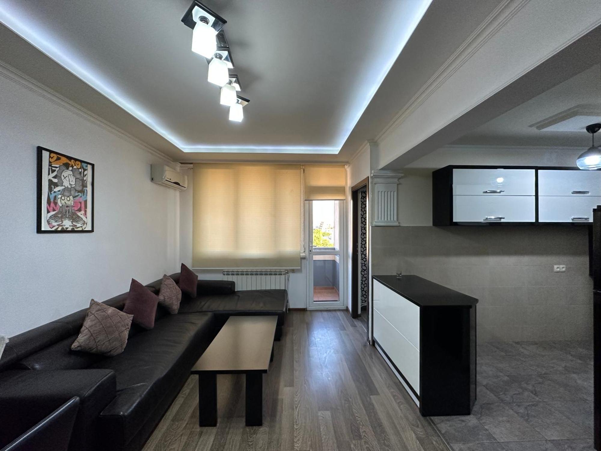 Yeznik Koghbatsi - Amiryan Crossroads 1 Bedroom Comfy Apartment With Balcony Ko100 エレバン エクステリア 写真